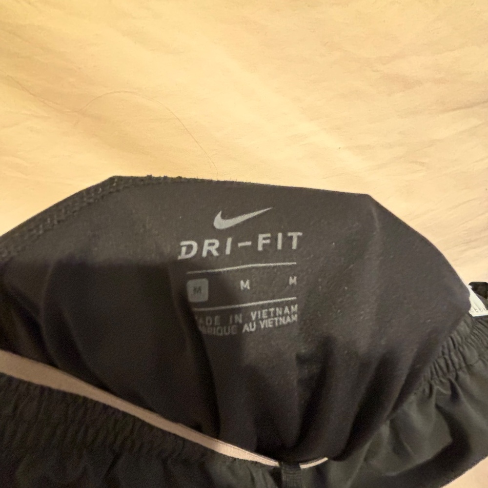 Nike Running Shorts - Picture 3 of 3